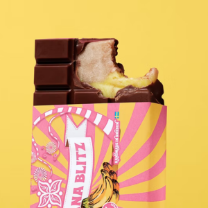 Vegan Delights Banana Blitz Filled Bar suklaalevy 185g